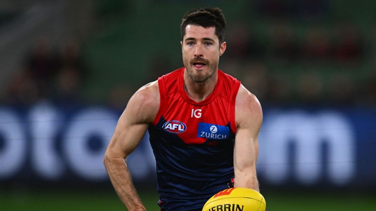 Alex Neal-Bullen Joins Adelaide