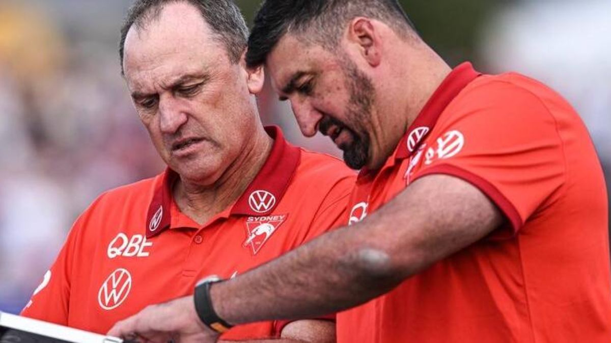 Dean Cox Replaces John Longmire at Sydney